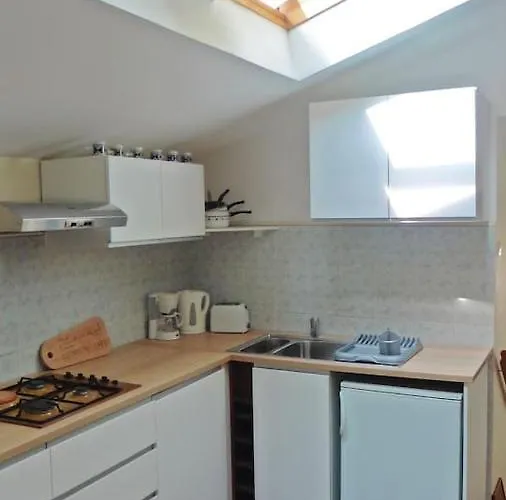 Semesterbostad L'arbrissel Fontevraud l'Abbaye